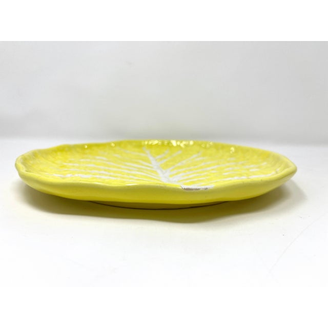 Shabby Chic 1950s Vintage Portuguese Secla Yellow Majolica Lettuce Leaf Lunch Plates- a Pair For Sale - Image 3 of 9