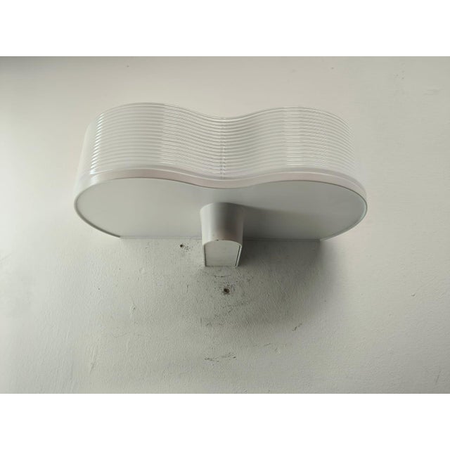 Mid-Century Modern White Double Wall Lamp in Metal and Murano Glass from Leucos, 1980s For Sale - Image 3 of 9