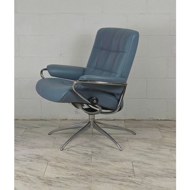 Ekornes ASA Sparrow Blue Leather Ekornes Stressless Recliner For Sale - Image 4 of 9