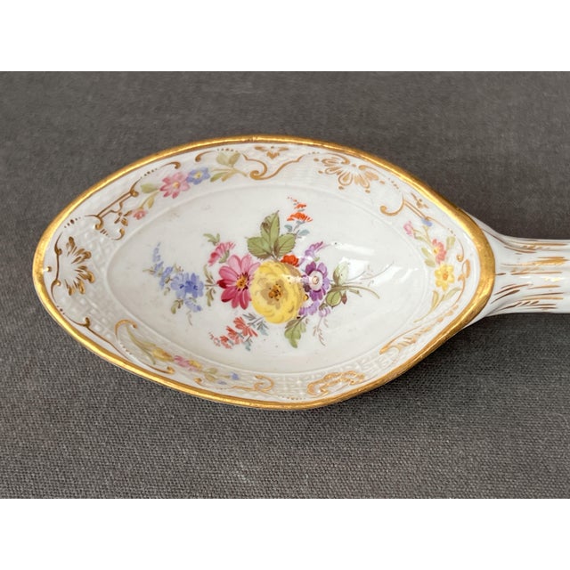 Meissen Porcelain Serving Spoon, 19th Century For Sale - Image 4 of 9