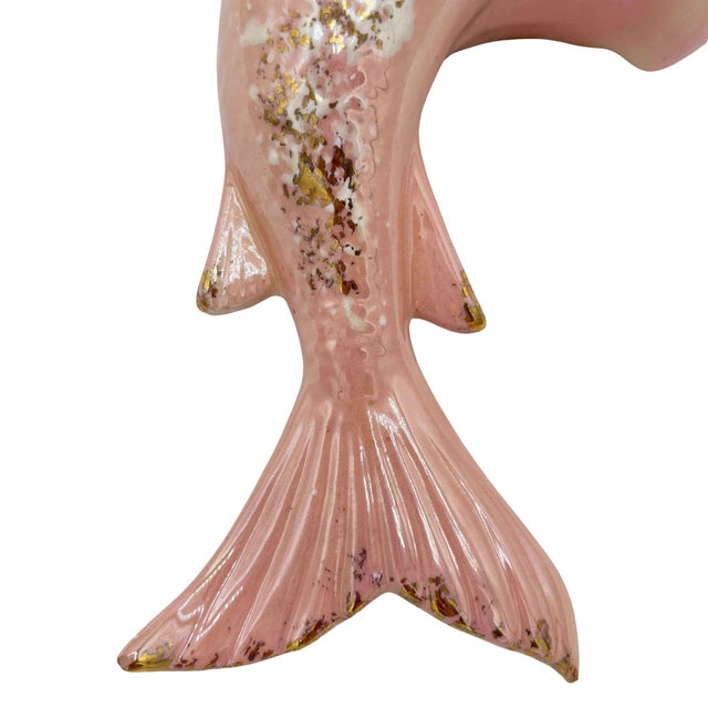 1950s Rare Mid 20th Century California Ceramic Pink & Gold Angel Fish Flower Wall Vase For Sale - Image 5 of 6