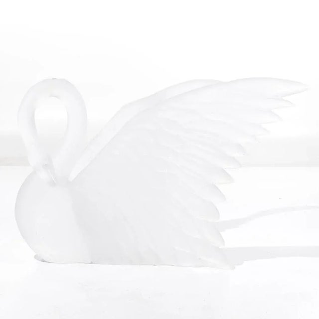 Mid Century Large Swan Figurine For Sale In Chicago - Image 6 of 7