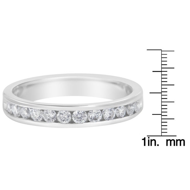 14K White Gold 1/2 cttw Diamond Band Ring (I-J Color, I2-I3 Clarity) - Size 7 For Sale In New York - Image 6 of 6