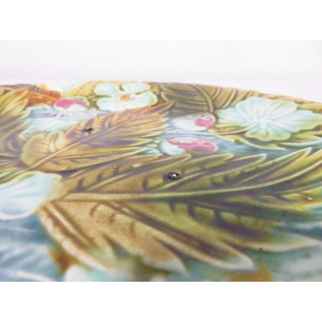 Haviland & Co. Antique Haviland & Co Limoges Majolica Barbotine Strawberry Plate ~ Art Pottery For Sale - Image 4 of 12