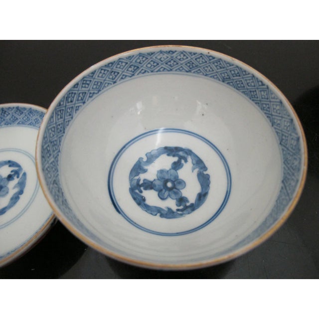Japanese Old Imari Ornate Red Porcelain Tea Soup Bowl Cup With Lid Set of 3 For Sale In Portland, OR - Image 6 of 9