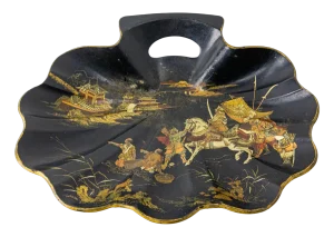 Late 19th Century Chinoiserie Shell Vide-Poche in Black Lacquered Papier Maché, 1890s