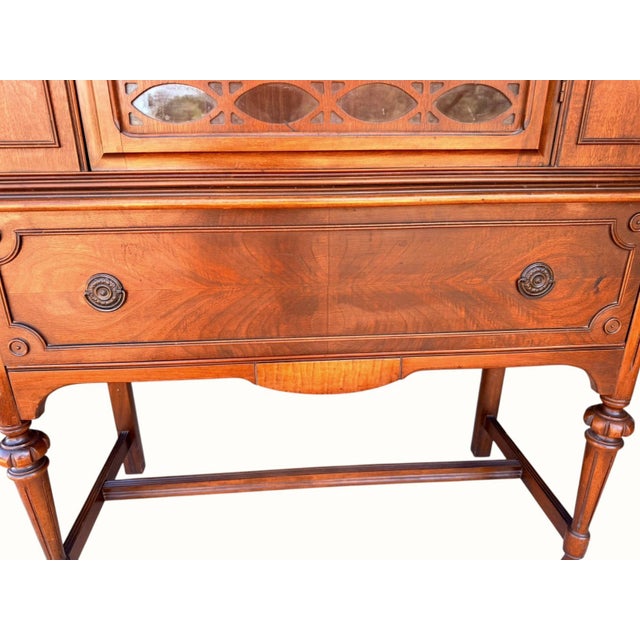 Brown Antique 1920s Federal Hepplewhite Revival Walnut China Cabinet Display Hutch For Sale - Image 8 of 14