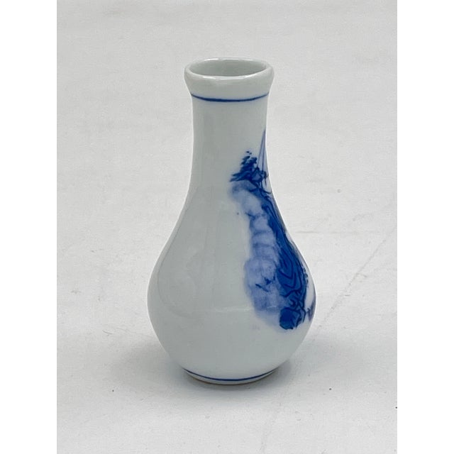 Chinoiserie Vintage Diminutive Blue and White Chinoiserie Bud Vase For Sale - Image 3 of 8