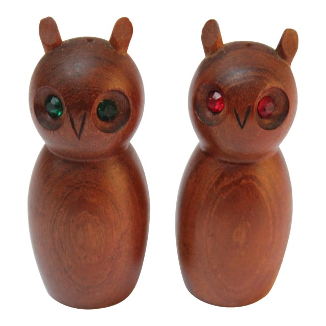 Mid-Century Modern Teak Owl Salt and Pepper Shakers With Jeweled Eyes For Sale