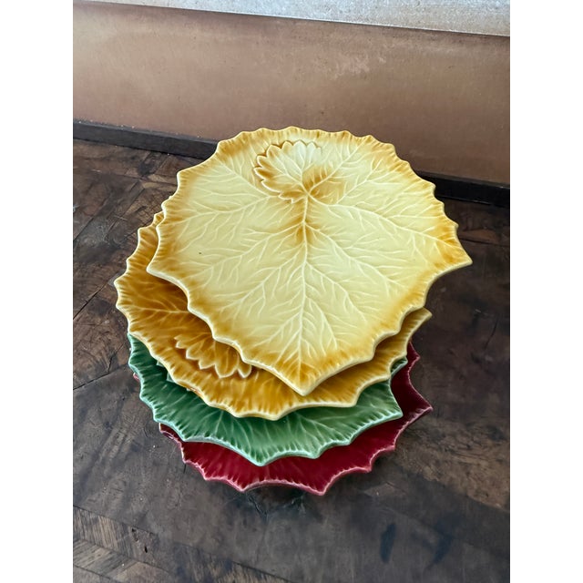 Art Nouveau Vintage Williams Sonoma Italian Majolica Leaf Plates – Set of Four For Sale - Image 3 of 10