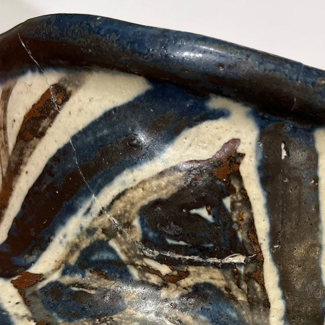 Gray 1970'a South African Rorke's Drift Stoneware Pottery Vessel by Dinah Molefe For Sale - Image 8 of 12