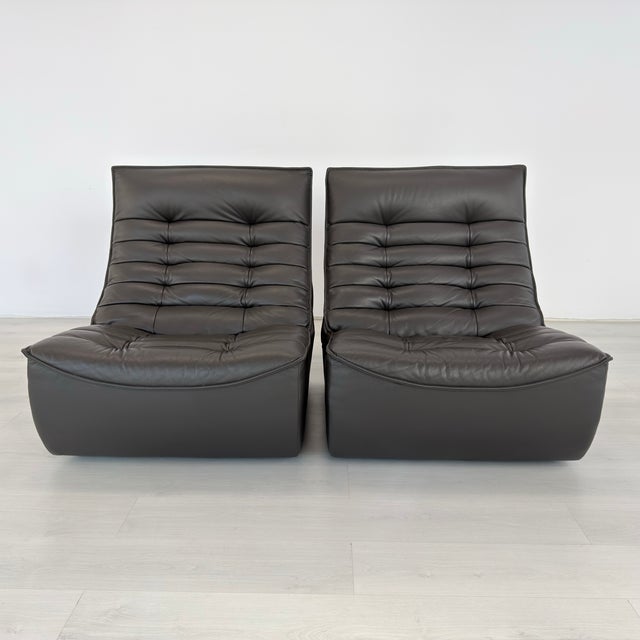 Italian Leather Set Manner of Togo For Sale - Image 4 of 18