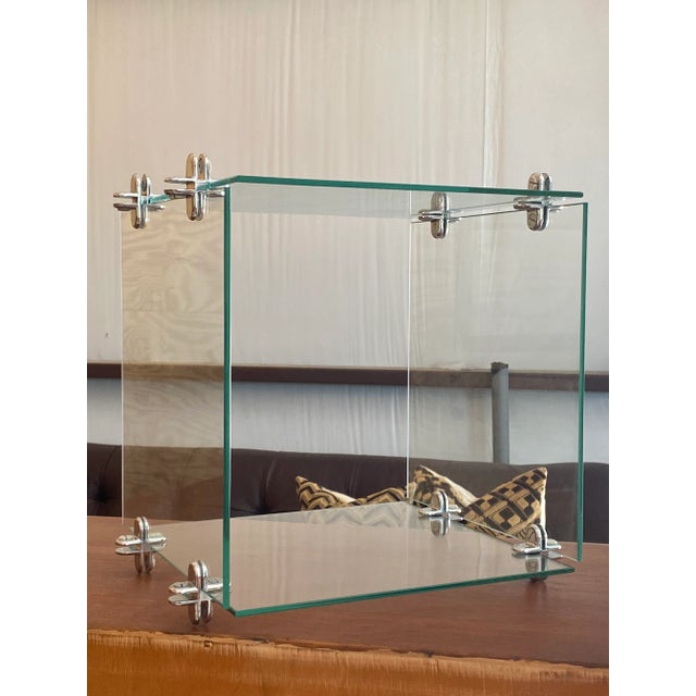 1980s Minimalist Glass Display Cube For Sale - Image 5 of 15