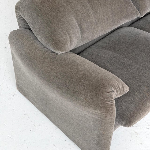 1980s 1980s Maralunga Sofa by Vico Magistretti for Cassina For Sale - Image 5 of 10