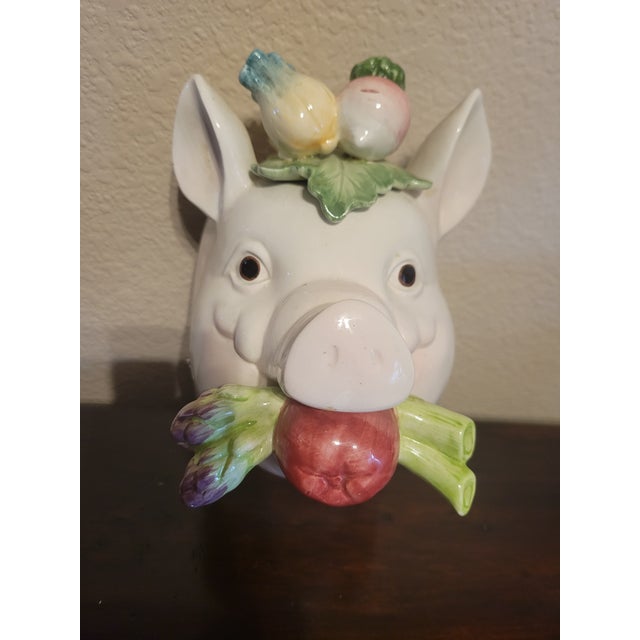Vintage Fitz & Floyd French Market Pig Head Wall Pocket, utensil holder or planter vase. The light pink ceramic pig head...