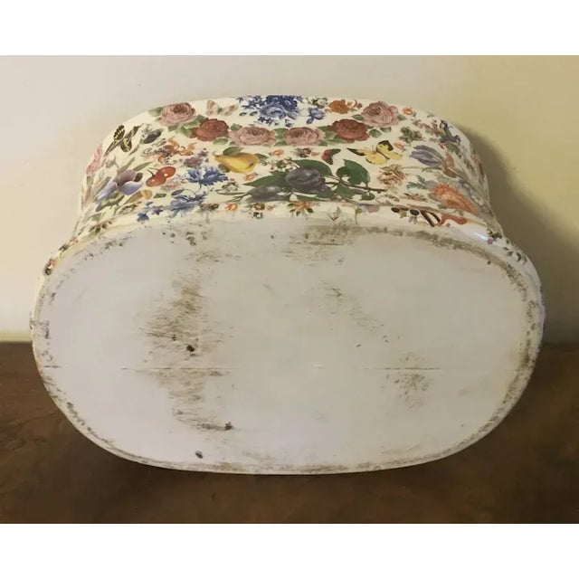 Antique 19th Century English Porcelain Cachepot Decorated with Flowers, Birds & Butterflies For Sale In New York - Image 6 of 13