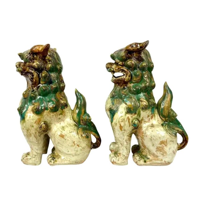 Ceramic Chinese Shisa Foo Dog Figurines, a Pair For Sale - Image 7 of 10
