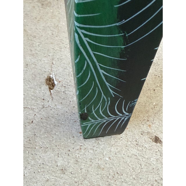 1990s Pair of Hand-Painted Tropical Parrot and Jungle Nesting Tables For Sale - Image 5 of 12