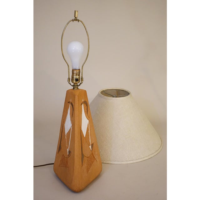Large Mid Century Modern Indigenous Southwestern Brutalist Sgraffito Terra Cotta Ceramic Art Pottery Table Lamp 1970s For Sale - Image 10 of 11