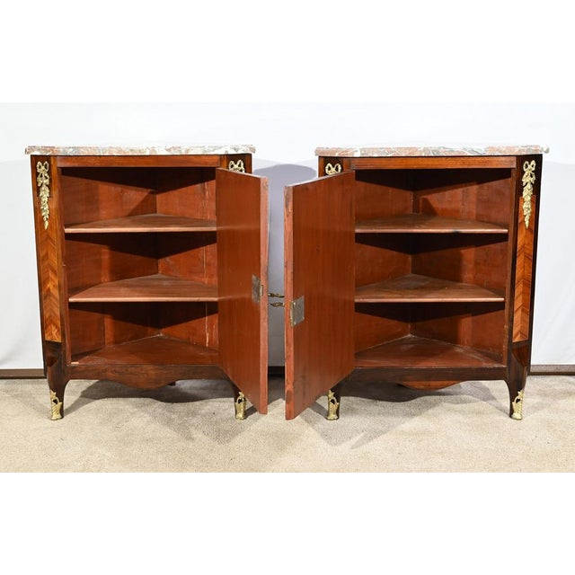 Louis XV-Louis XVI Transition Corners Cabinets, Late 18th Century, Set of 2 For Sale - Image 4 of 18