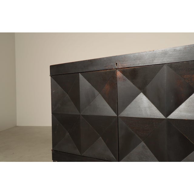 Mid-Century Modern Brutalist Bar Cabinet in Ebonized Oak by Jean Batenburg for MI, Belgium, 1960s For Sale - Image 3 of 17