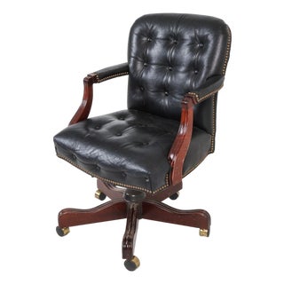 Late 20th Century Tufted Leather Executive Office Chair Traditional Chesterfield Style For Sale