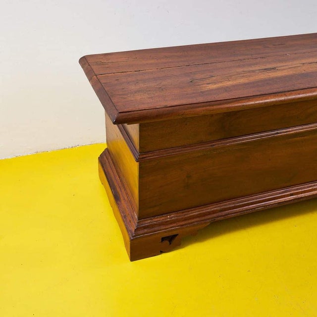 Discover the unparalleled beauty of this solid wood chest, a stunning design piece perfect for any space. With a classic,...