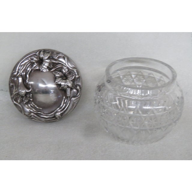 Transparent Cut Crystal Glass Dresser Powder Vanity Jar Box 4338b For Sale - Image 8 of 11
