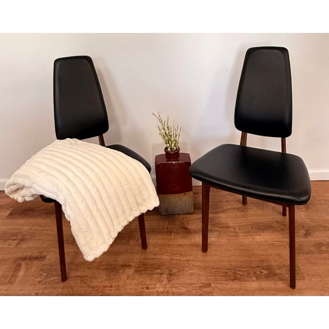 Mid-Century Modern Erik Buch for o.d. Møbler High-Back Teak Dining Chairs, Pair For Sale In New York - Image 6 of 10