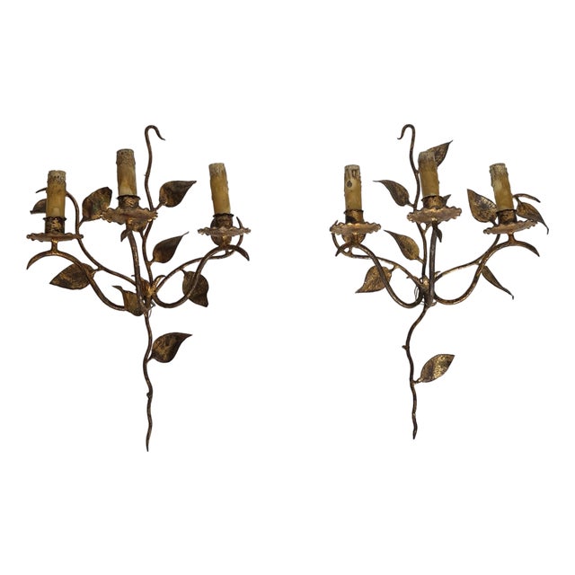 1970s 3-light wall sconces in gilded metal with leaves. French work - a Pair For Sale