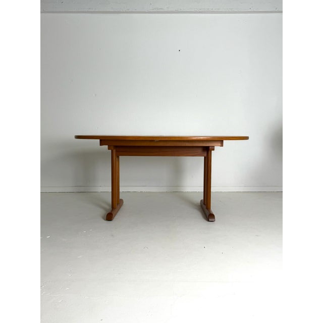 Oval Extendable Teak Dining Table, Vejle Stole- og Møbelfabrik, 1970s An elegant Danish dining table from the 1970s by...