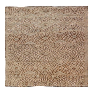 Geometric Pattern Turkish Vintage Flatweave Kilim Rug in Ivory and Brown For Sale