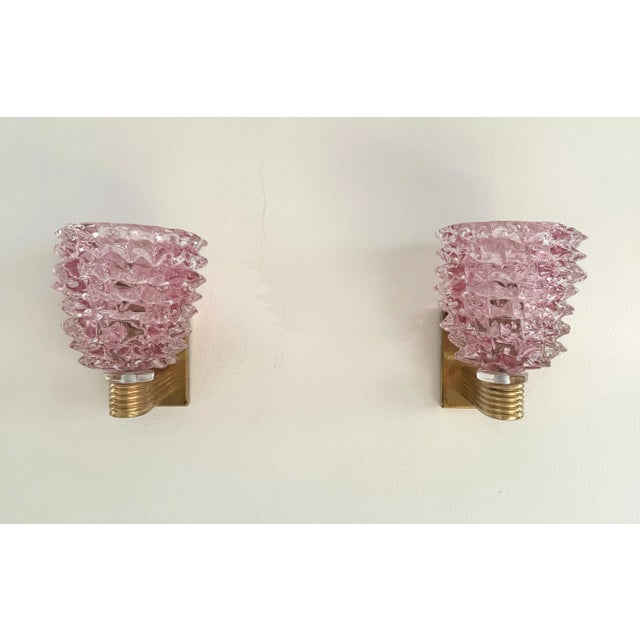 1990s Italian Art Deco Style Brass and Pink Rostrato Murano Glass Wall Sconces, 1990s, Set of 2 For Sale - Image 5 of 13