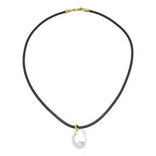 Vintage 18k Yellow Gold Baroque 22mm Pearl Pendant Leather Cord Necklace 23.5" For Sale