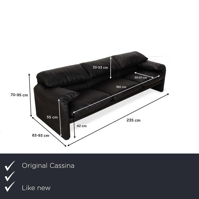 The Cassina Maralunga made of vegan leather impresses with its large seat and adjustable backrest. The new upholstery...