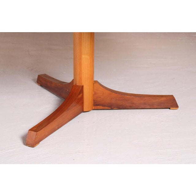 Robert Heritage Mid-Century Drum Yew Dining Table by Robert Heritage for Archie Shine, 1950s For Sale - Image 4 of 14