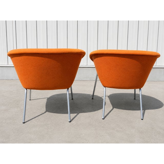 Pair of Attributed Walter Knoll 369 Lounge Chairs – Vintage Burnt Orange – Mid-Century Modern For Sale - Image 4 of 10