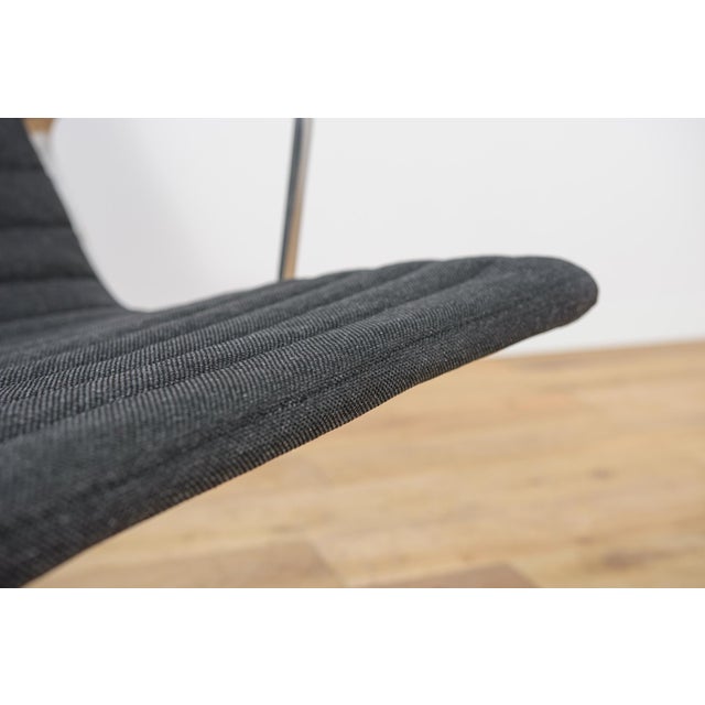 EA124 Lounge Chair by Charles & Ray Eames for Herman Miller, United States, 1980s For Sale - Image 16 of 18