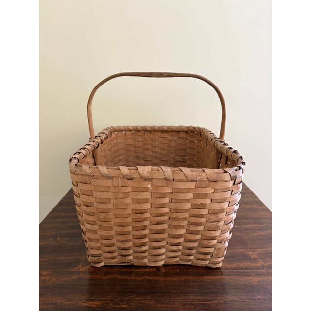 Early 20th Century Antique Early 20th Century American Splint Oak Gathering Basket For Sale - Image 5 of 8