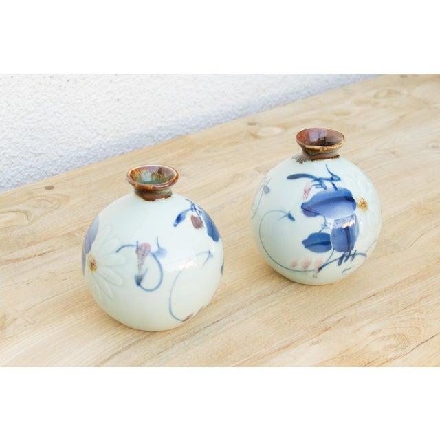Asian Pair of Hand-Painted Blue & White Porcelain Vases For Sale - Image 3 of 6