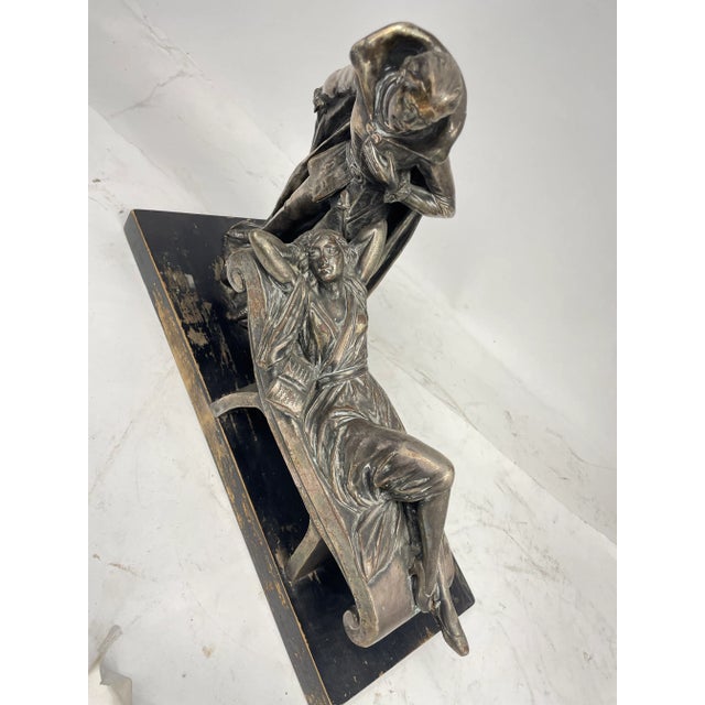 Beautiful Liberty sculpture laminated in silver, made in Italy. Excellent furnishing object