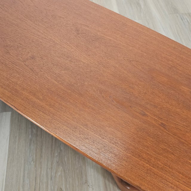 Kurt Østervig Model 206 Surfboard Coffee Table for Jason Møbler 67.5", Denmark For Sale - Image 9 of 18