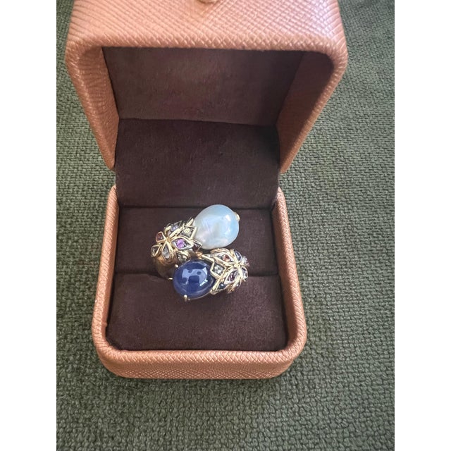 Gemstone Bochic "Orient" Vintage Diamond, Sapphires & Pearl Ring Set In 18K Gold & Silver For Sale - Image 7 of 18