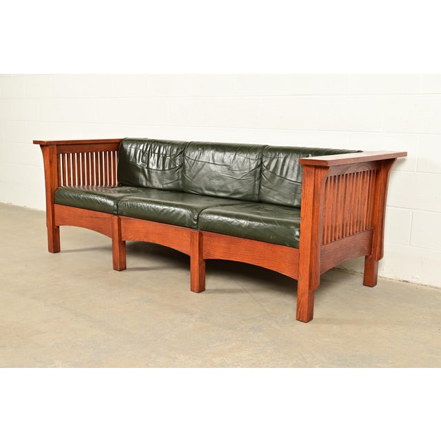Mission Stickley Style Mission Oak Arts and Crafts Spindle Settle Sofa For Sale - Image 3 of 11
