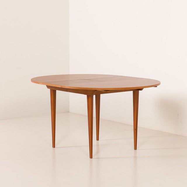 1970s Scandinavian Round Teak Table with Hidden Extension, 1970s For Sale - Image 5 of 18