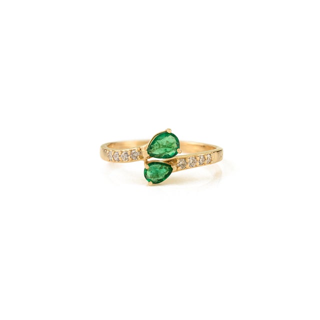 Modern Pear Cut Natural Emerald and Diamond Bypass Ring Size 5.5 in 14k Yellow Gold For Sale - Image 3 of 13