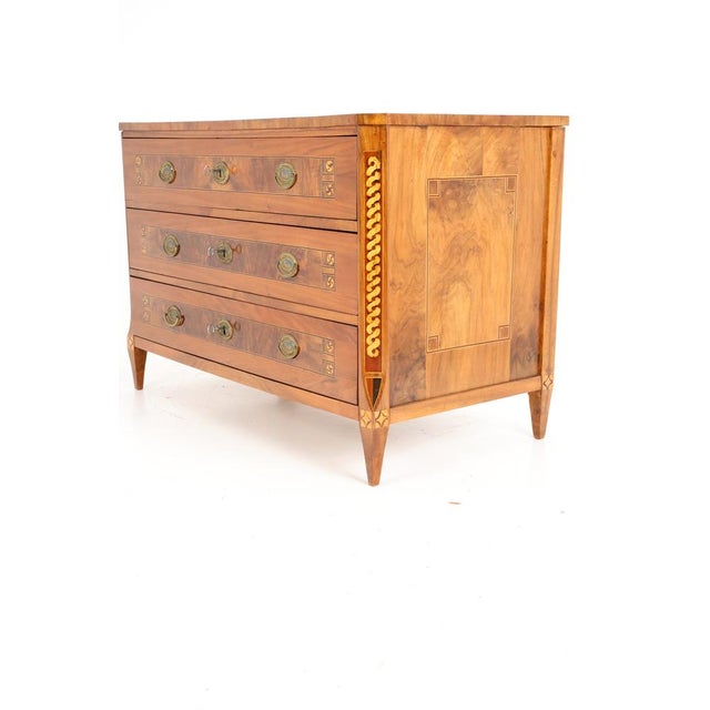 Louis XVI Commode Inlaid in Walnut, 1790 For Sale - Image 10 of 17
