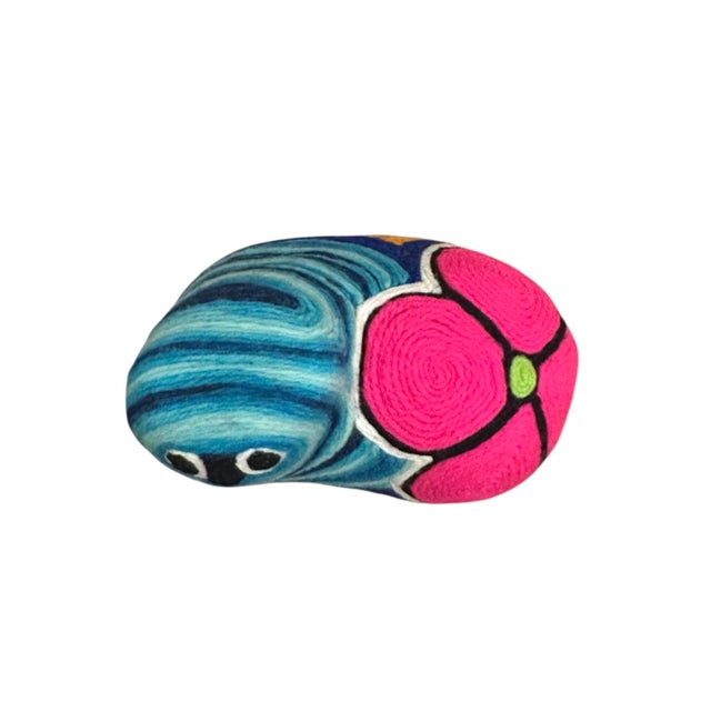 Textile Vintage Iris Apfel Owned Mexican Huichol Folk Art Multicolored Yarn Spirit Animal Cat Figure / Statue / Sculoture For Sale - Image 7 of 9