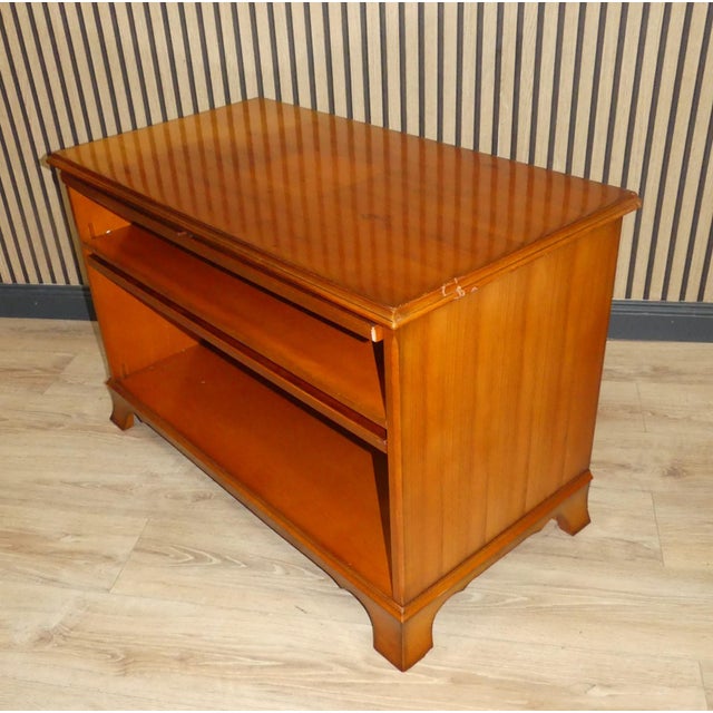 English Yew Chest of Drawers with Retractable Doors and Oval Fittings from Heldense For Sale - Image 12 of 17