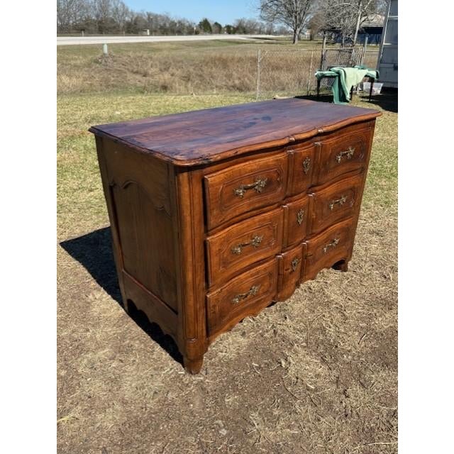 Large 18th Century French Louis XV Solid Walnut Period Chateau Chest of Drawer / Commodes For Sale - Image 18 of 18